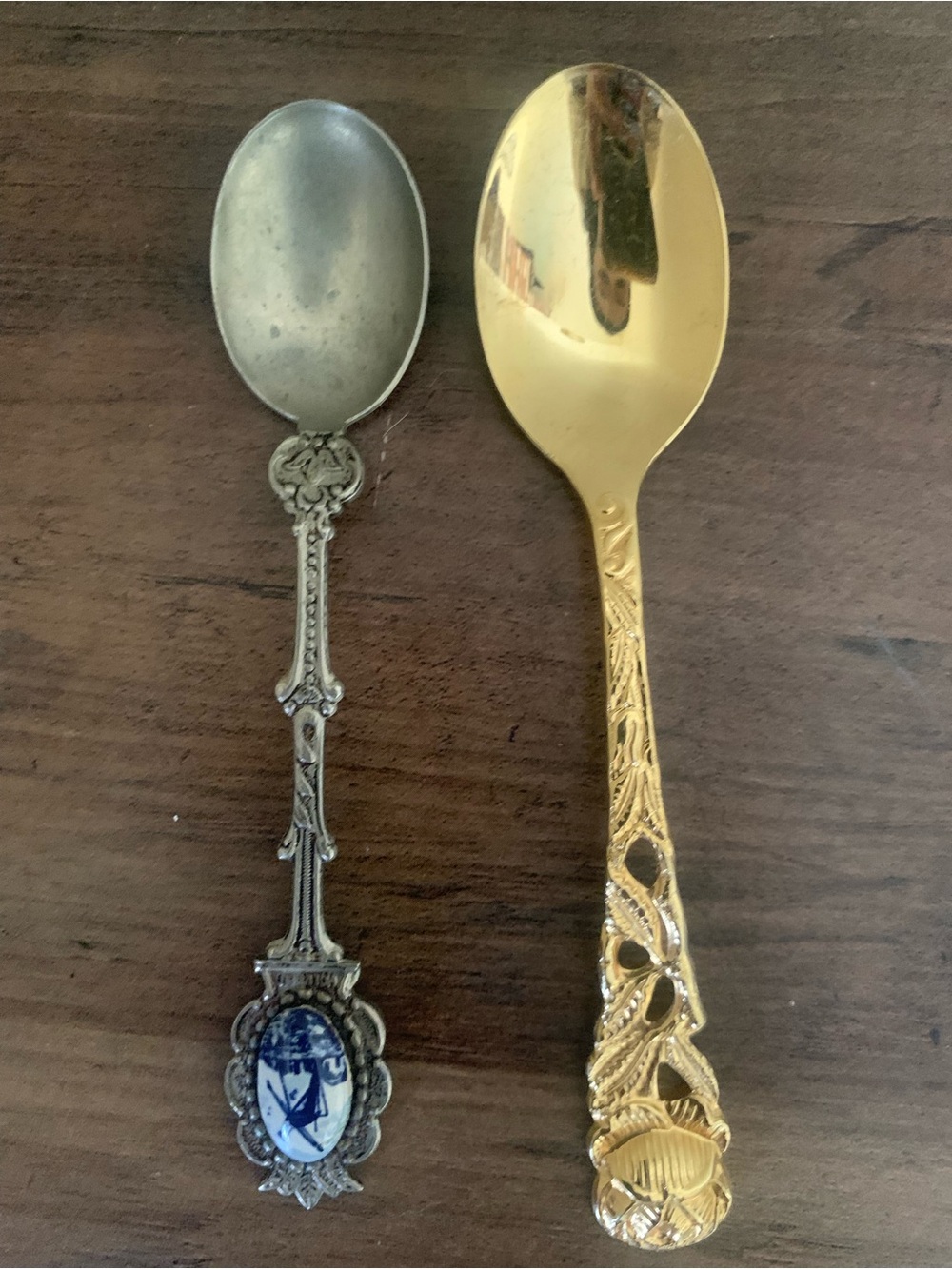 vintage Set of Two Decorative Collectible Spoons - Gold and Silver Tones - Picture 3 of 12